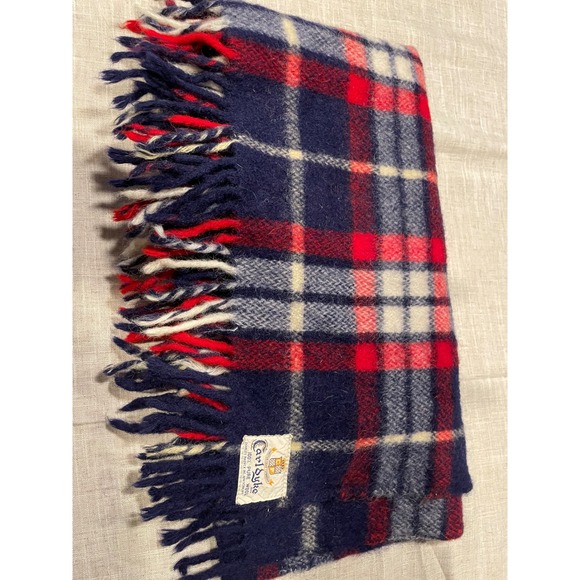 Vintage Carldyke‎ Wool Blanket Red Navy Blue Plaid Fringe shawl USA